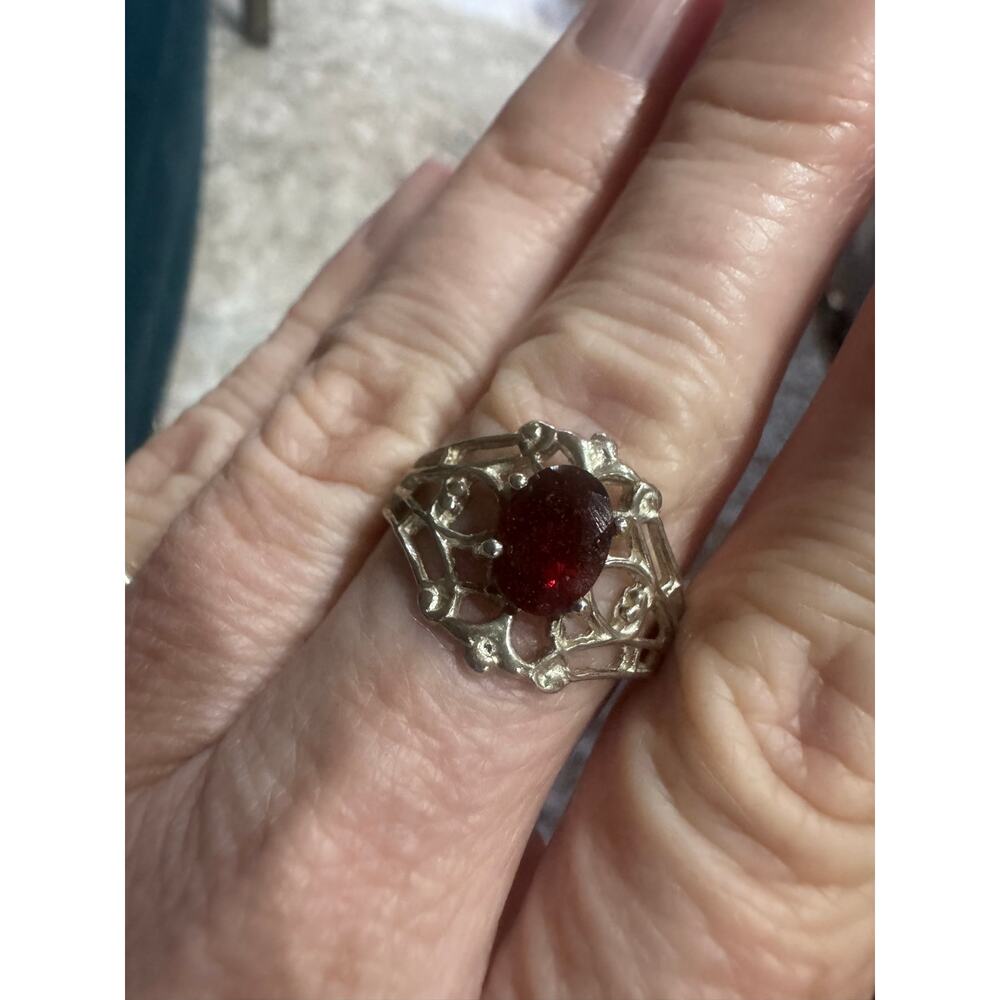 Vintage Sterling Silver Garnet Ring – Size 8 Art Deco Style